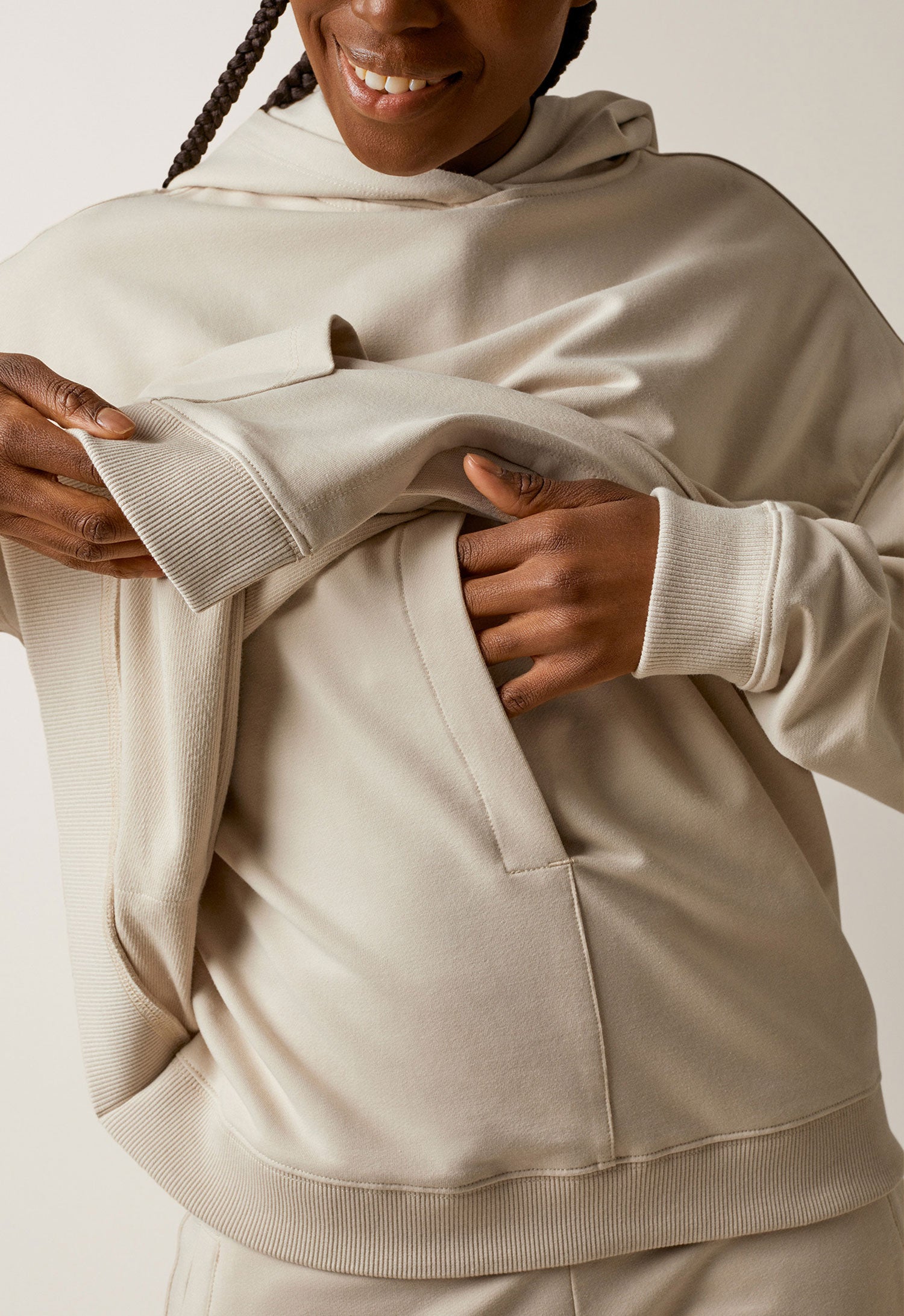 Sweat à capuche de maternité avec ouverture d'allaitement - Beige clair