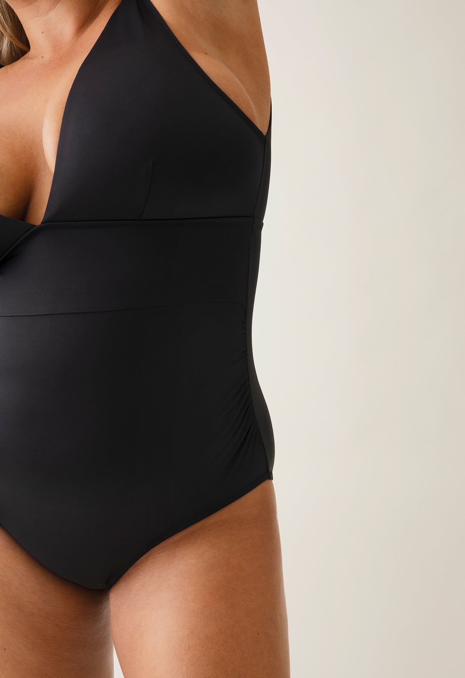 Maillot de bain de maternité à décolleté plongeant - Noir