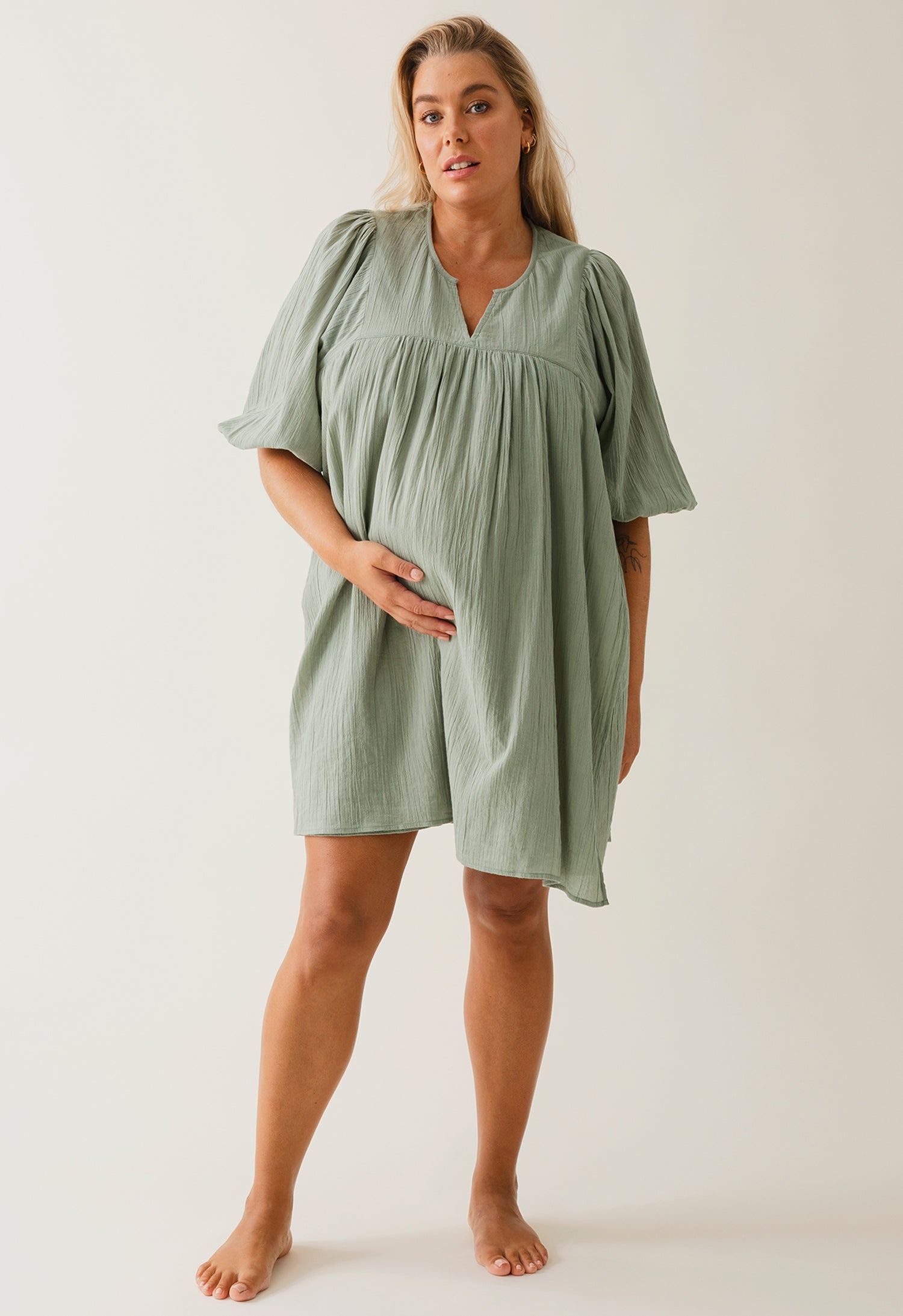 Mini-robe de maternité bohème - Thé vert